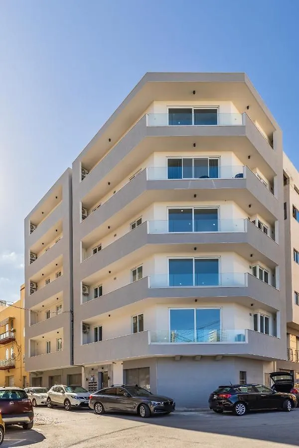 Luxury Property In Gzira Just Minutes Away From The Seafront And Restaurants Apartment