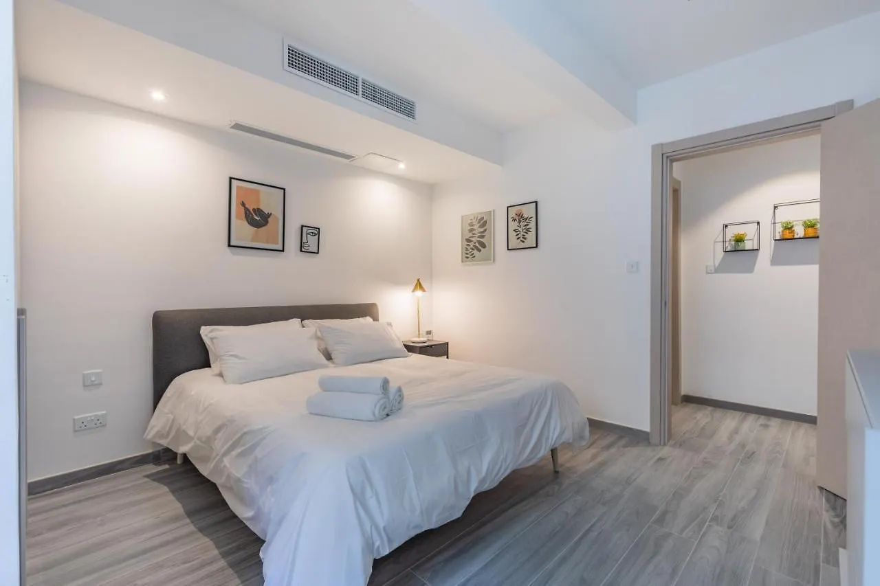 Luxury Property In Gzira Just Minutes Away From The Seafront And Restaurants Apartmán